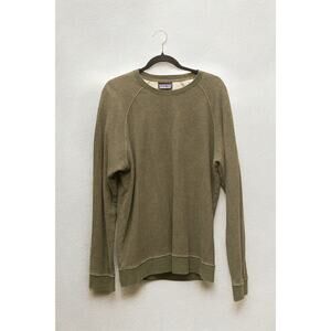 Patagonia olive crewneck sweatshirt – size L